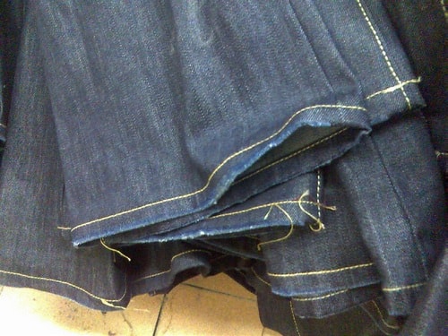 Grinding mark in a bottom hem