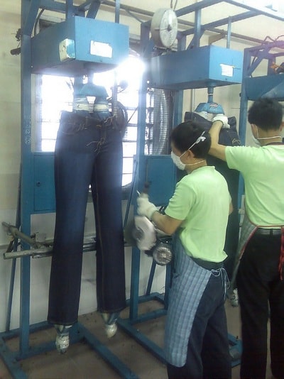 Denim mechanical brushing