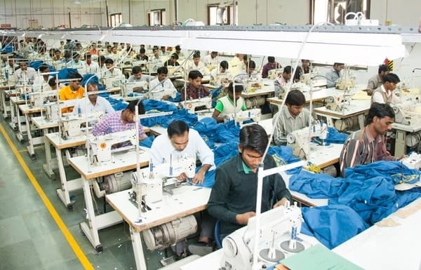 Machine layout plan for a long sleeve shirt