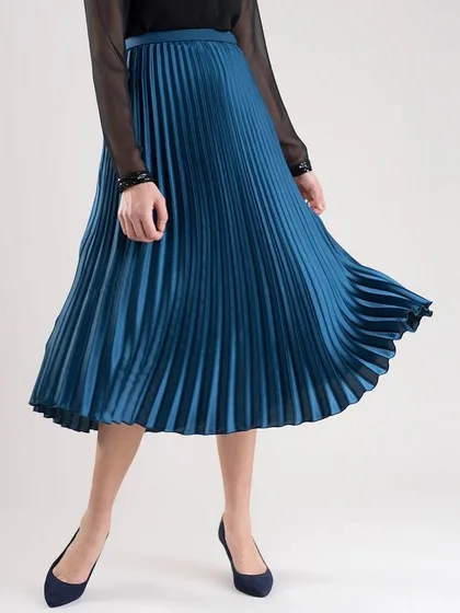 Accordion pleat skirt