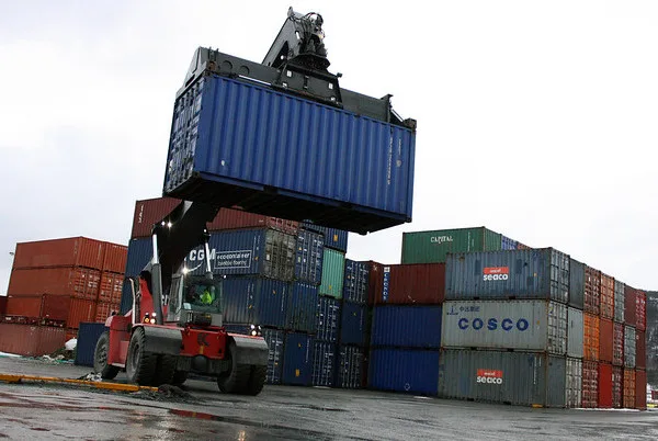 Shipping and Forwarding Cost of Garments